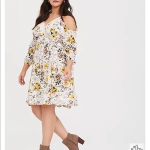 TORRID IVORY FLORAL COLD SHOULDER GAUZE SKATER DRESS